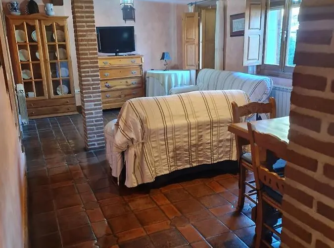 Moranegos Cuevas Del Valle